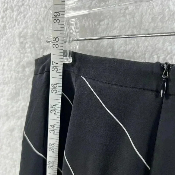 Nygard Collection Womens 100% Silk Pencil Skirt Black White Abstract Lines 10 - Picture 9 of 10